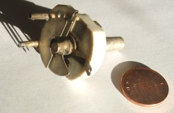 small variable capacitor